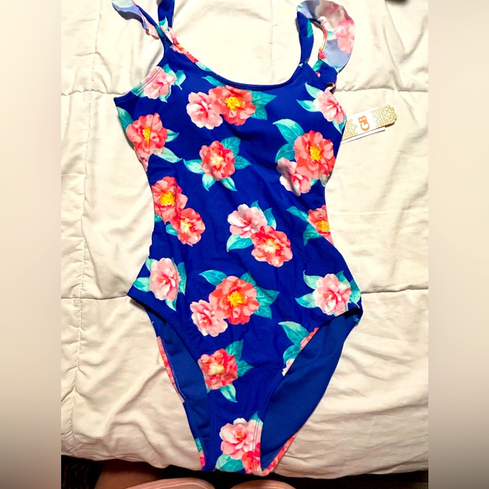 NWT LARGE ONE PIECE